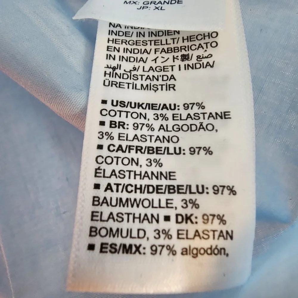 The Drop Light Blue Button Down Shirt, Crop Large. NEW